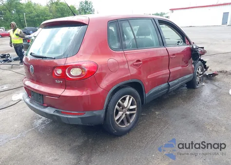 2011 Volkswagen Tiguan S из США, поврежденный, VIN WVGAV7AX8BW000446